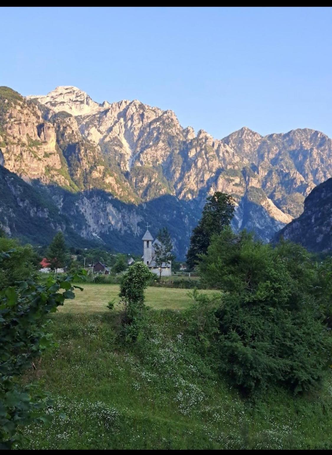 Bujtina Pllumi Theth Bed & Breakfast エクステリア 写真